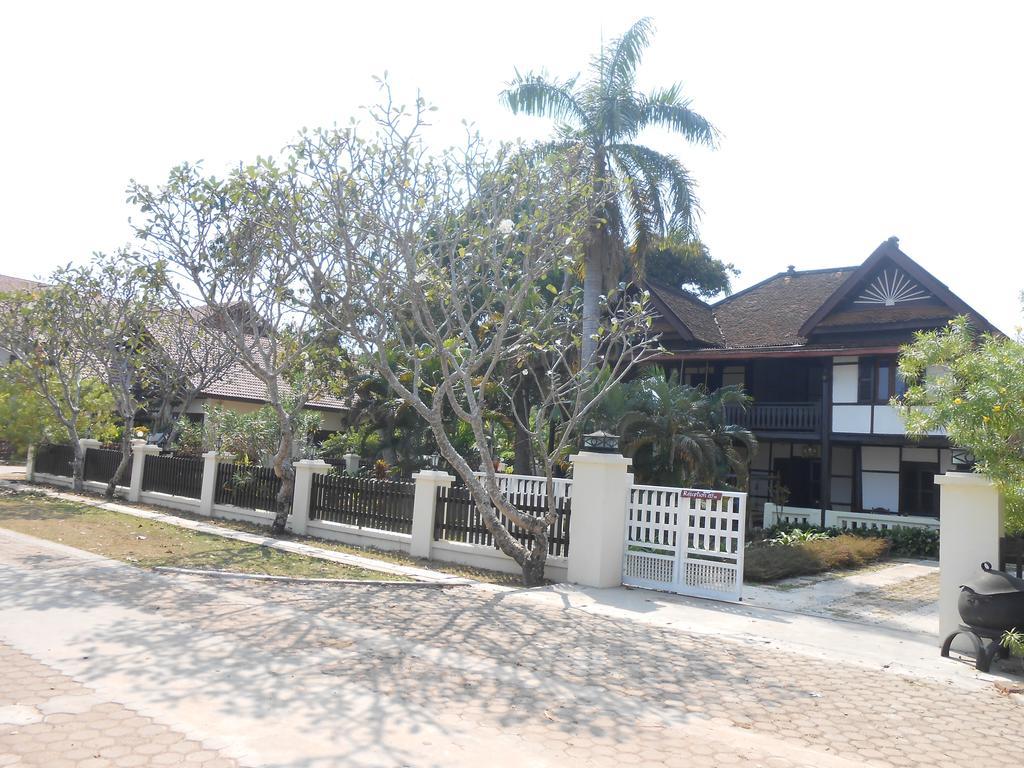 Kongmany Colonial House Hotel Muang Không Exterior foto